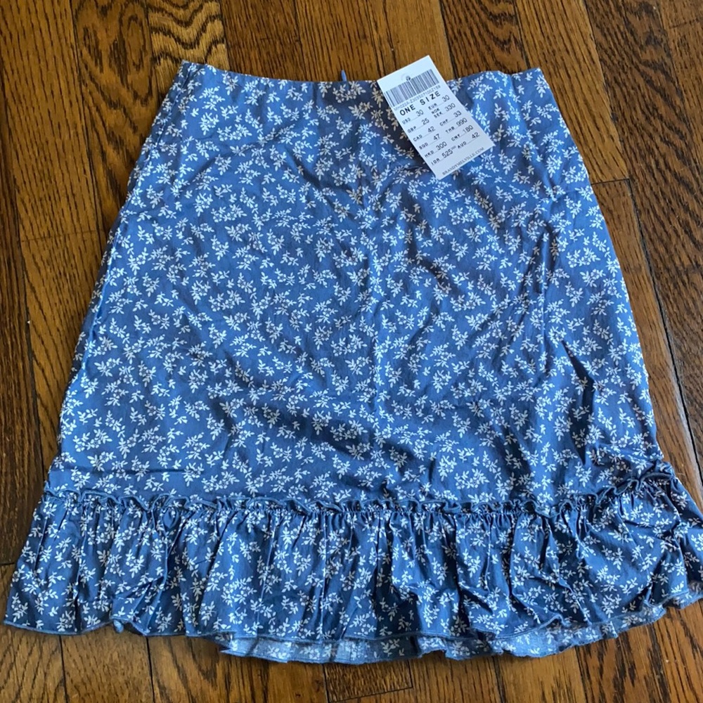 Brandy Melville blue print mini skirt with ruffle